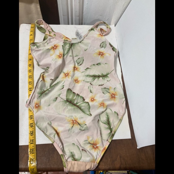 Islander size 10 - Picture 7 of 13